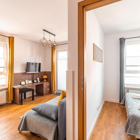 Apartament Chmielna Loft Lägenhet Krasków Exteriör bild